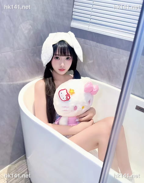 極嫩超緊極品粉鮑❤️嫩幼妹