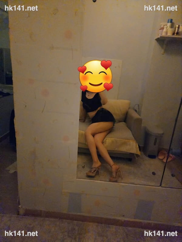 依依