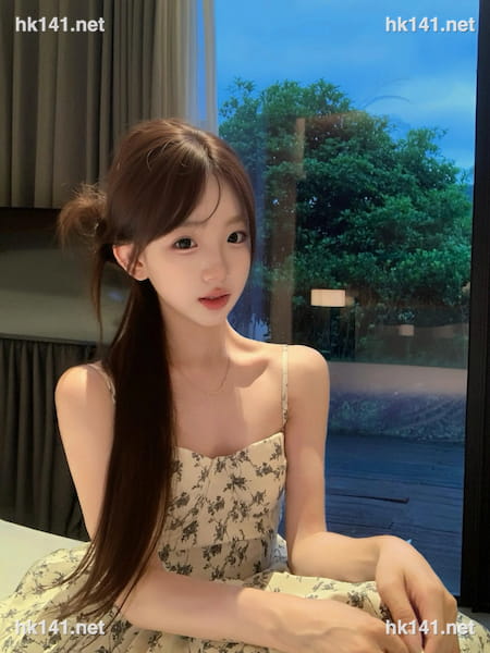 B冉冉❤️红牌中出童颜大学生