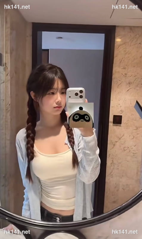 依依